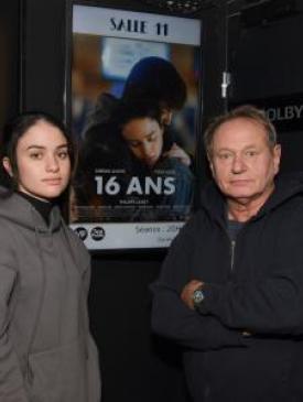 affiche du film Avant première 16 ans 